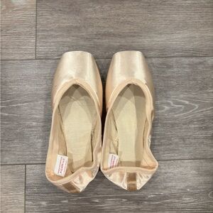 Suffolk Reign Ponite Shoes